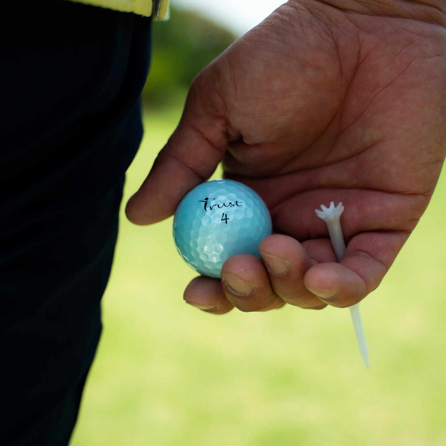 Trust Golf Balls Aurora Blue – Balles de golf colorées, uréthane cristal, boîte de 48